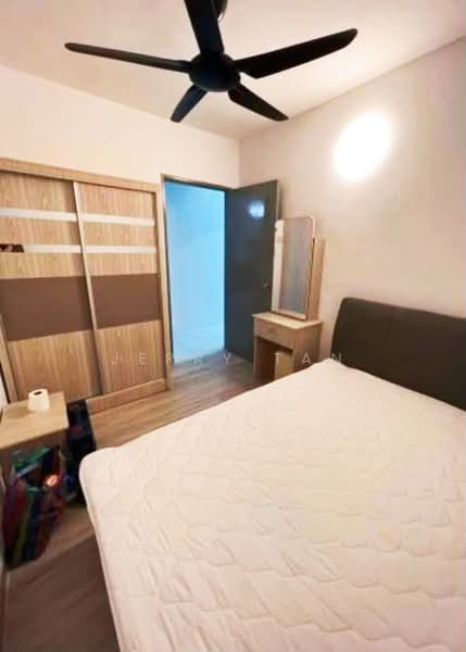Pangsapuri untuk Disewa di The Rise Collection 1 - Jerry Tan - Bedroom - PropertyGuru.com.my