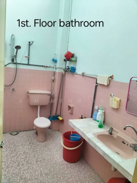 Semi-Detached House for Sale in Jalan Ipoh (Kuala Lumpur) - Kim Meng Lew - Bathroom - PropertyGuru.com.my