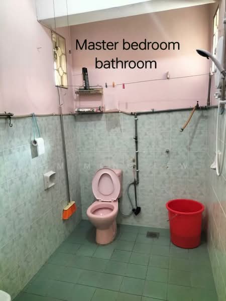 Semi-Detached House for Sale in Jalan Ipoh (Kuala Lumpur) - Kim Meng Lew - Bathroom - PropertyGuru.com.my