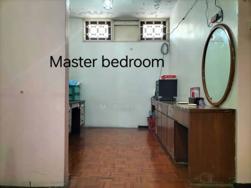 Semi-Detached House for Sale in Jalan Ipoh (Kuala Lumpur) - Kim Meng Lew - Master Bedroom - PropertyGuru.com.my