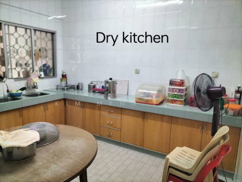 Semi-Detached House for Sale in Jalan Ipoh (Kuala Lumpur) - Kim Meng Lew - Kitchen - PropertyGuru.com.my