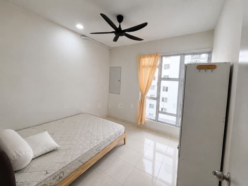 Pangsapuri untuk Disewa di Residensi Rumpun Bahagia (Residensi Melaka Tengah 1) - Derrick Yee - Bedroom - PropertyGuru.com.my