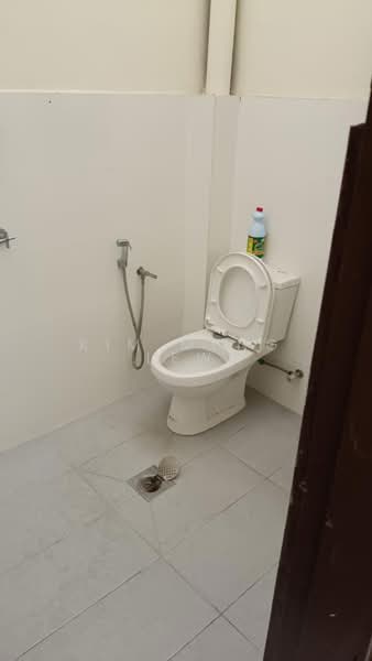 Rumah Teres 2 Tingkat untuk Dijual di Jalan Ipoh (Kuala Lumpur) - Kim Meng Lew - Bathroom - PropertyGuru.com.my