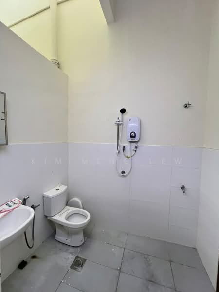 Rumah Teres 2 Tingkat untuk Dijual di Jalan Ipoh (Kuala Lumpur) - Kim Meng Lew - Bathroom - PropertyGuru.com.my