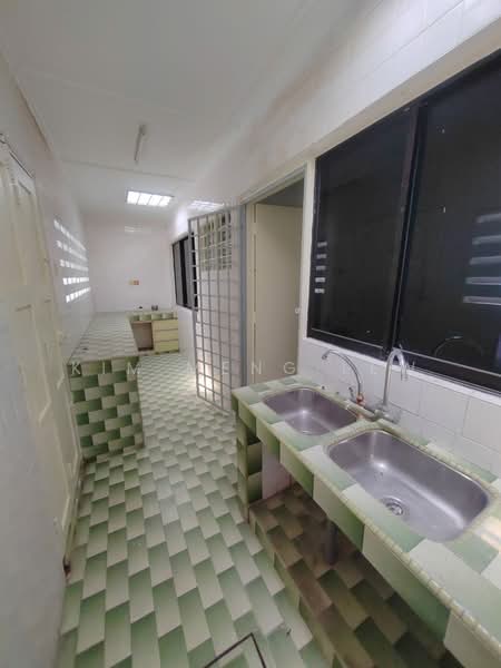 Rumah Teres 2 Tingkat untuk Dijual di Taman Daya (Kepong) - Kim Meng Lew - Kitchen - PropertyGuru.com.my