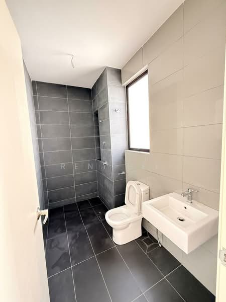 2-storey Terraced House for Sale in Taman Perling (Perling) - Reny Hee - Bathroom - PropertyGuru.com.my
