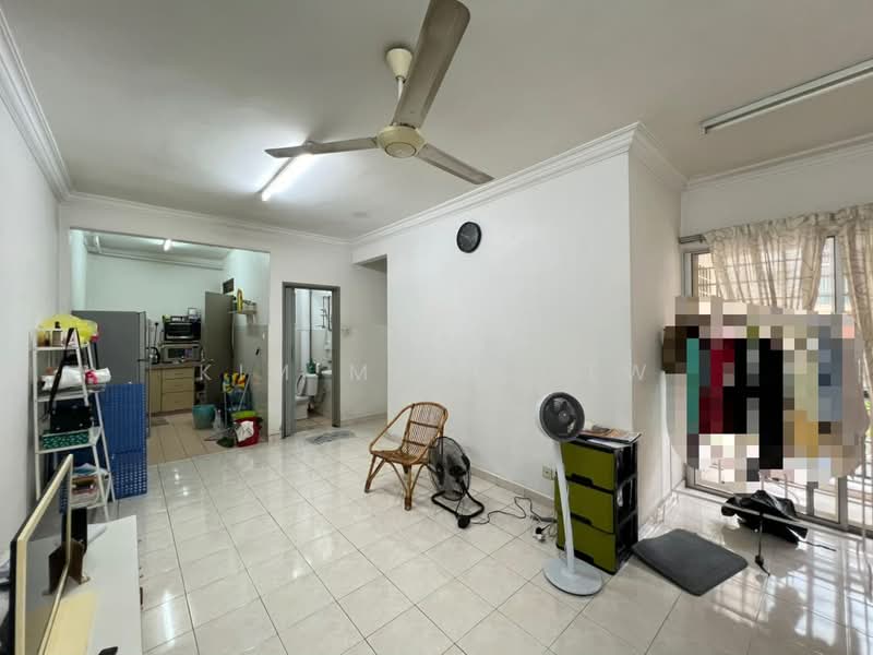 Kondominium untuk Dijual di Indah Condominium - Kim Meng Lew - Living Room - PropertyGuru.com.my
