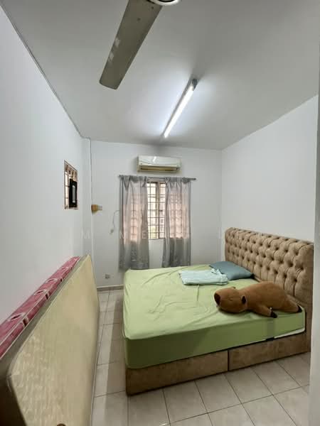 Kondominium untuk Dijual di Indah Condominium - Kim Meng Lew - Bedroom - PropertyGuru.com.my