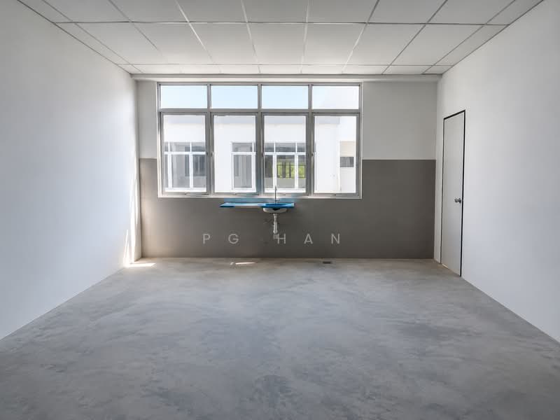 Shop for Rent in Bandar Tasik Puteri (Rawang) - PG Han - Interior - PropertyGuru.com.my