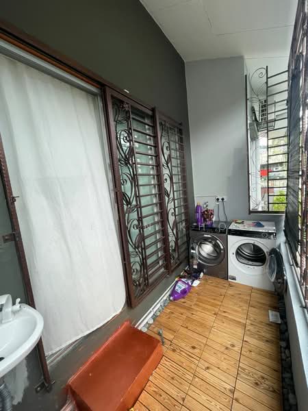 Semi-Detached House for Sale in Bandar Seri Coalfields (Sungai Buloh) - Evelyn Khoo - Balcony - PropertyGuru.com.my