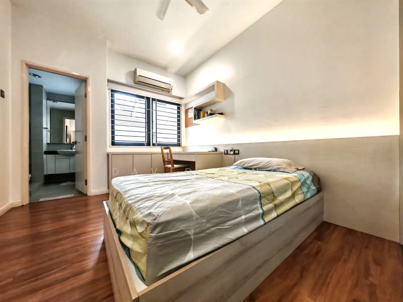 3-storey Terraced House for Sale in Lake Fields (Sungai Besi) - David Ting - Bedroom - PropertyGuru.com.my