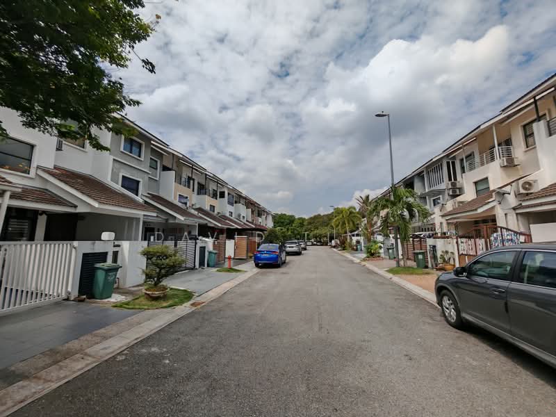 3-storey Terraced House for Sale in Lake Fields (Sungai Besi) - David Ting - Exterior - PropertyGuru.com.my
