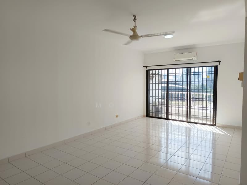 Kondominium untuk Dijual di Sri Putramas - Moh . - Living Room - PropertyGuru.com.my