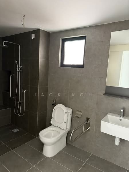Kondominium untuk Dijual di D'Terra Residences - Jack Koh - Bathroom - PropertyGuru.com.my