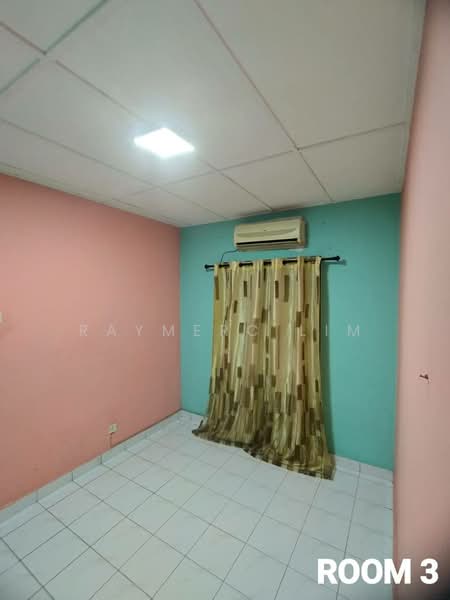 2.5-storey Terraced House for Sale in Rawang Perdana 2 (Rawang) - Raymerc Lim - Bedroom - PropertyGuru.com.my