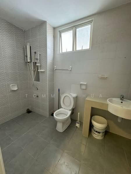 Apartment for Rent at Austin Suites (Permata Austin) - Tommy Phua - Bathroom - PropertyGuru.com.my