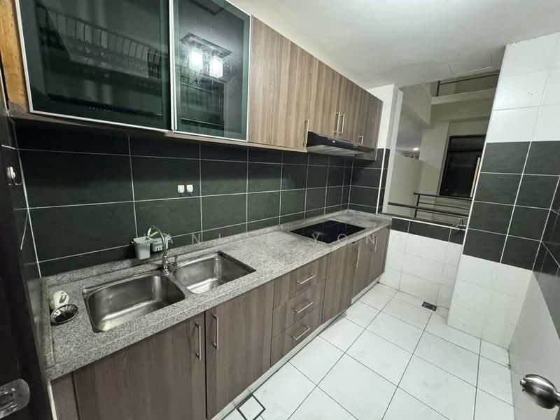 Servis Apartment untuk Disewa di D'Inspire Residence (Inspira Bestari) - Janice Yong - Kitchen - PropertyGuru.com.my