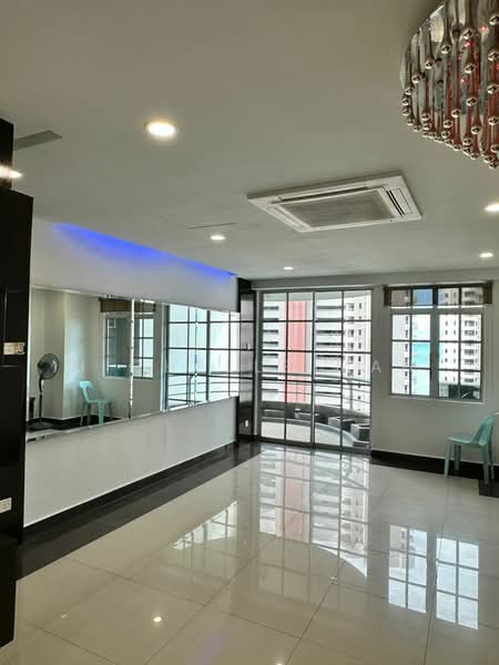 Kondominium untuk Dijual di Coastal Tower - Michelle Mah - Living Room - PropertyGuru.com.my