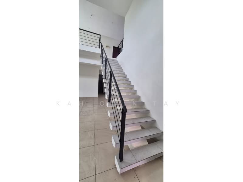 Rumah Berkembar untuk Dijual di Taman Seri Gelam (Tanjong Kling) - Kah Chin Tay - Interior - PropertyGuru.com.my