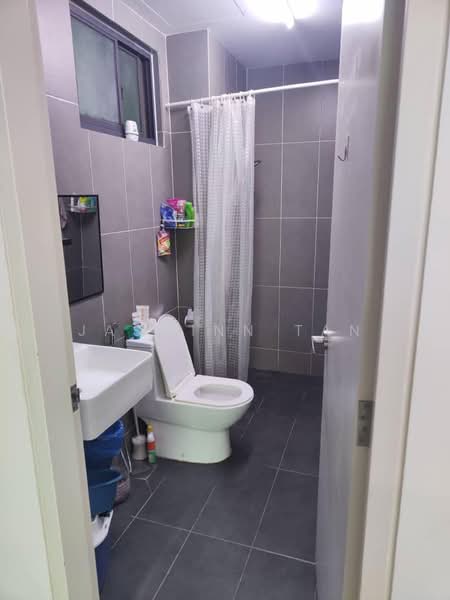 Servis Apartment untuk Disewa di Greenfield Residence - Jasminn Tan - Bathroom - PropertyGuru.com.my
