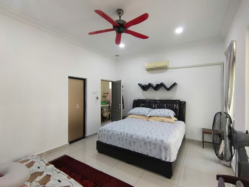 Rumah Berkembar untuk Dijual di Taman Melawati (Ulu Kelang) - calvin Chin - Bedroom - PropertyGuru.com.my