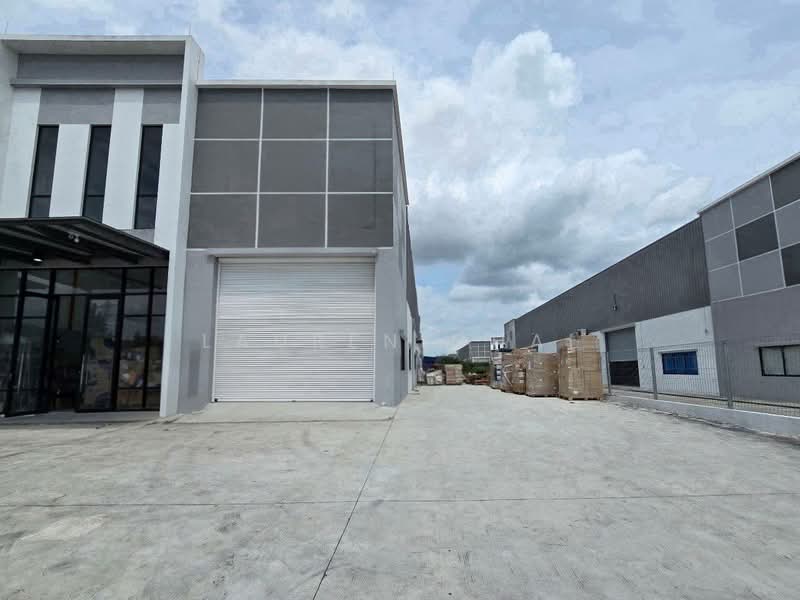 Kilang Kluster untuk Dijual di Eco Business Park 1 (Johor Bahru) - Lauren Chai - Exterior - PropertyGuru.com.my