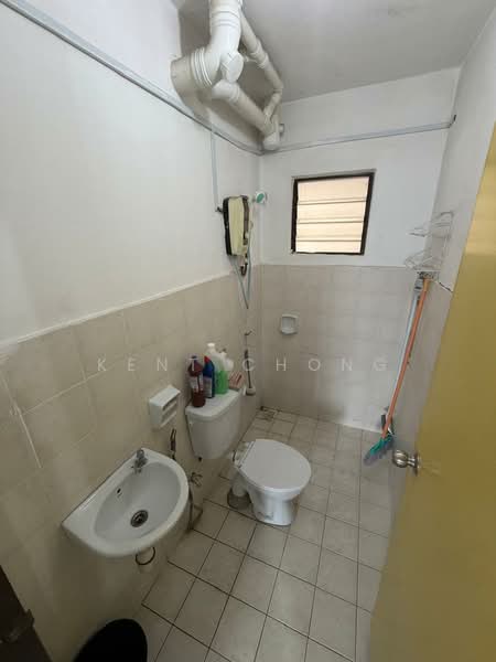 Apartment for Rent at Mandarina Court - Kent Chong - Bathroom - PropertyGuru.com.my
