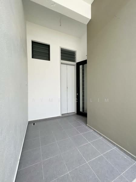 Semi-Detached House for Sale in Kota Emerald (Rawang) - Raymerc Lim - Entrance - PropertyGuru.com.my