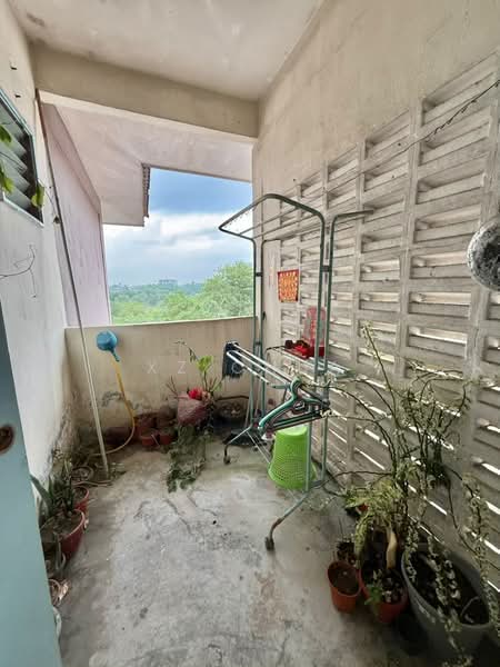 Pangsapuri untuk Dijual di Pangsapuri Seri Baiduri - XZ CHUA - Balcony - PropertyGuru.com.my