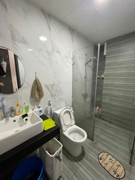 Servis Apartment untuk Disewa di Emporis - Christy Woo - Bathroom - PropertyGuru.com.my