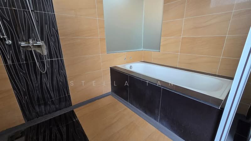 Semi-Detached House for Rent in Bandar Botanic (Klang) - Stella Tan - Bathroom - PropertyGuru.com.my