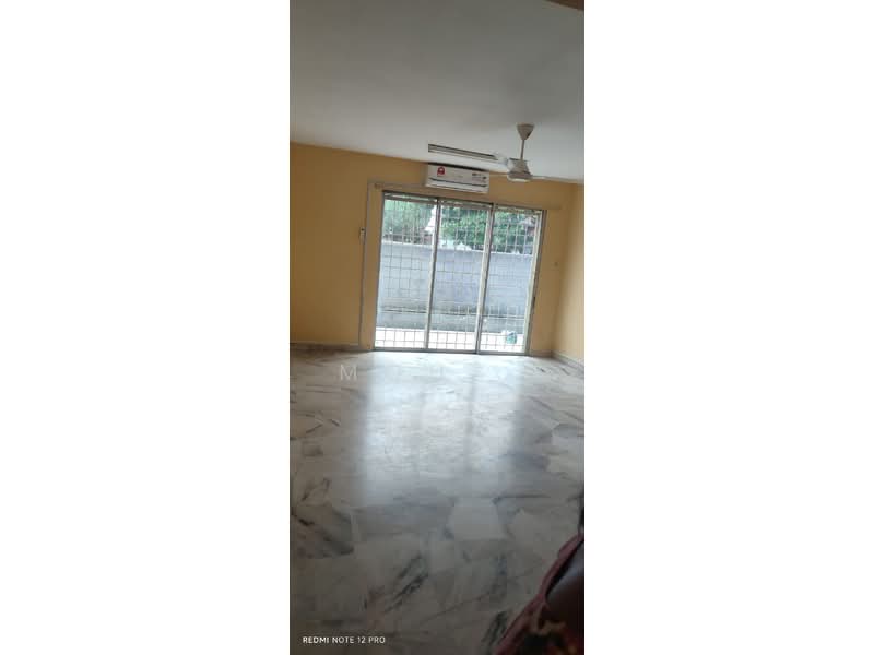 Rumah Bandar untuk Dijual di Jalan Ipoh (Kuala Lumpur) - Moh . - Living Room - PropertyGuru.com.my