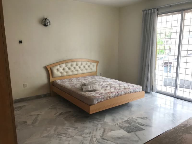 Townhouse for Sale in Jalan Ipoh (Kuala Lumpur) - Moh . - Bedroom - PropertyGuru.com.my