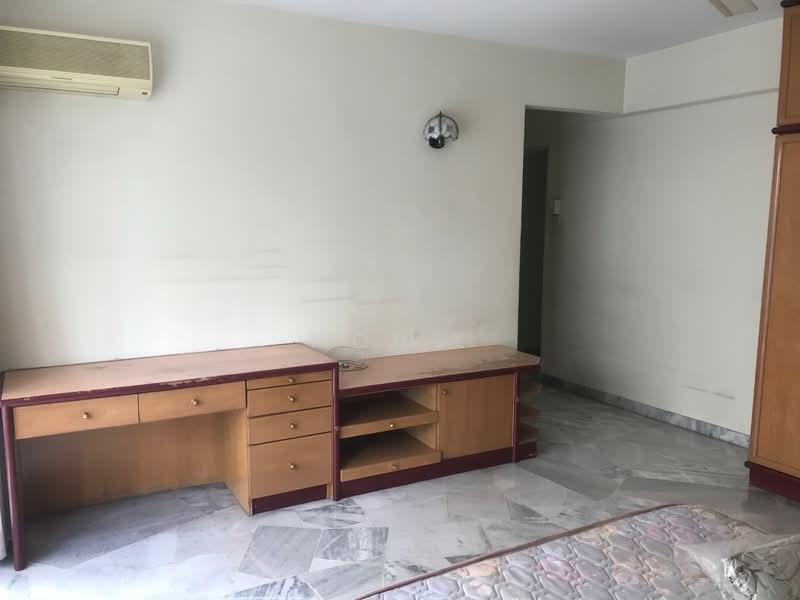 Townhouse for Sale in Jalan Ipoh (Kuala Lumpur) - Moh . - Bedroom - PropertyGuru.com.my