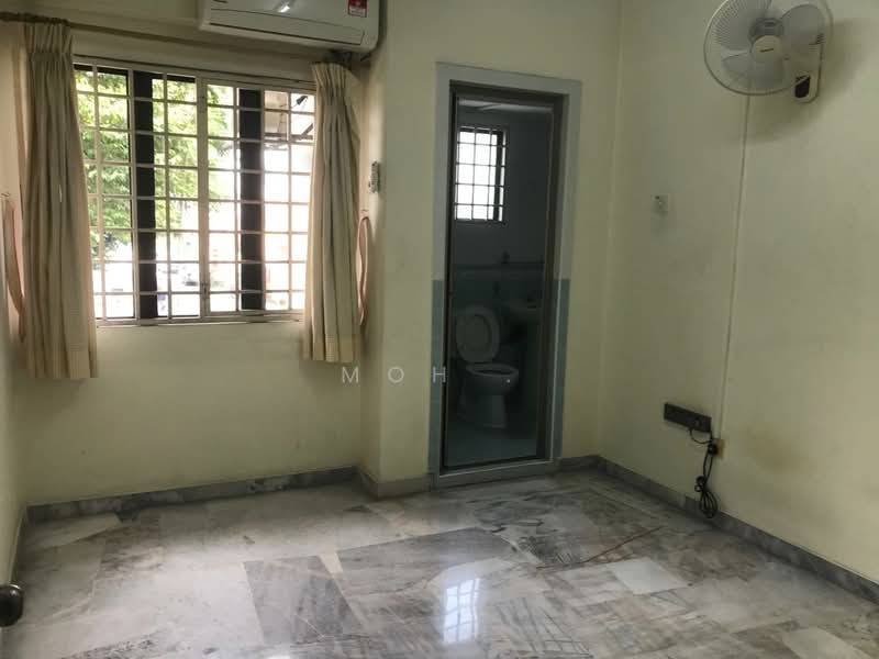 Townhouse for Sale in Jalan Ipoh (Kuala Lumpur) - Moh . - Bathroom - PropertyGuru.com.my