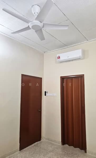 Rumah Teres 1 Tingkat untuk Disewa di Johor Bahru (Johor) - Grace Ee - Master room - PropertyGuru.com.my