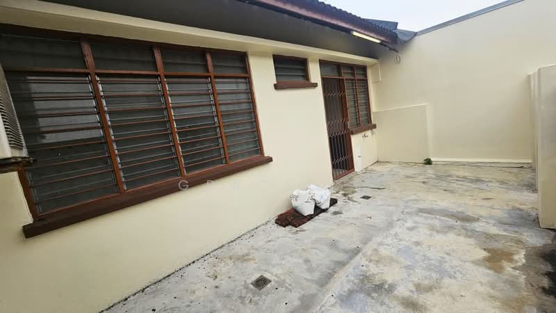 Rumah Teres 1 Tingkat untuk Disewa di Johor Bahru (Johor) - Grace Ee - Back Yard - PropertyGuru.com.my