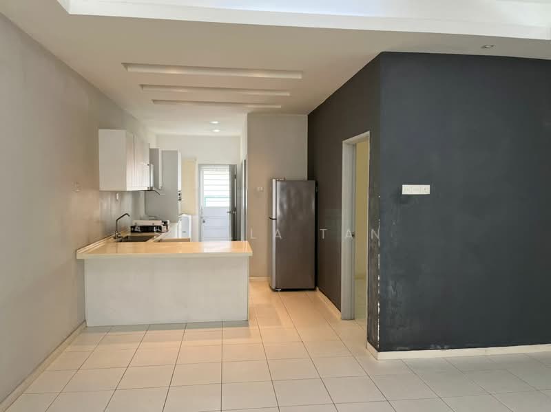 Rumah Teres 2 Tingkat untuk Disewa di Bandar Botanic (Klang) - Stella Tan - Kitchen - PropertyGuru.com.my