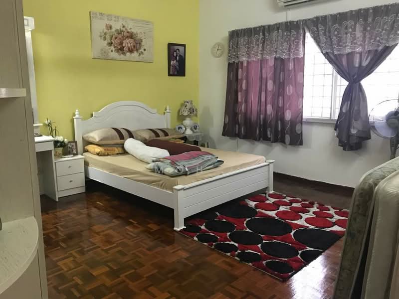 Townhouse for Sale in Jalan Ipoh (Kuala Lumpur) - Moh . - Bedroom - PropertyGuru.com.my