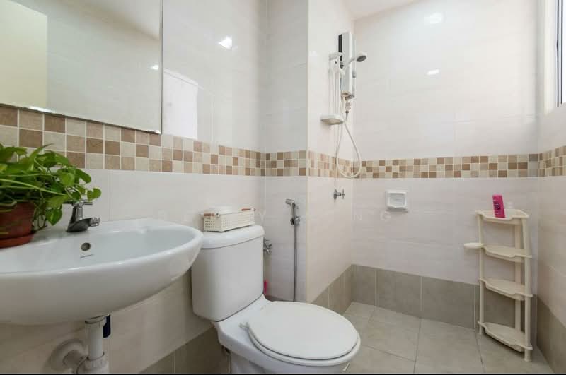 Servis Apartment untuk Dijual di Casa Suites - Betty Ning - Bathroom - PropertyGuru.com.my
