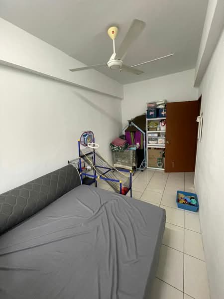 Pangsapuri untuk Dijual di Green Suria @ Bandar Tun Hussein Onn - Edward Ooi - Bedroom - PropertyGuru.com.my