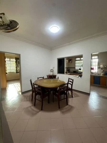 Rumah Teres 2 Tingkat untuk Dijual di Taman Mutiara (Pontian) - Ong Lih Shyan - Dining Room - PropertyGuru.com.my