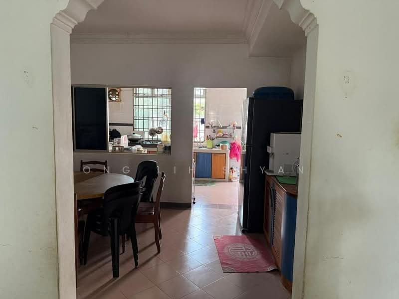 Rumah Teres 2 Tingkat untuk Dijual di Taman Mutiara (Pontian) - Ong Lih Shyan - Kitchen - PropertyGuru.com.my