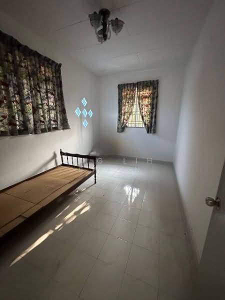 Rumah Teres 2 Tingkat untuk Dijual di Taman Mutiara (Pontian) - Ong Lih Shyan - Bedroom - PropertyGuru.com.my