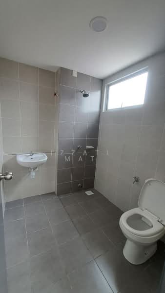 2-storey Terraced House for Rent in Dengkil (Selangor) - Izzati Mat - Bathroom - PropertyGuru.com.my