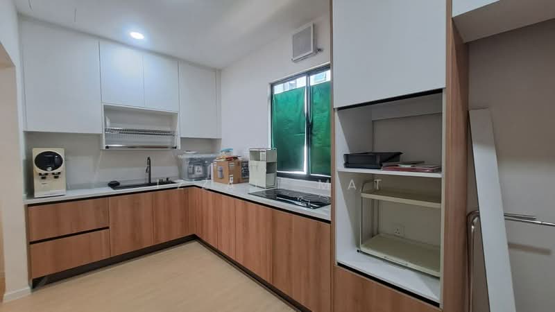 2-storey Terraced House for Rent in Dengkil (Selangor) - Izzati Mat - Kitchen - PropertyGuru.com.my