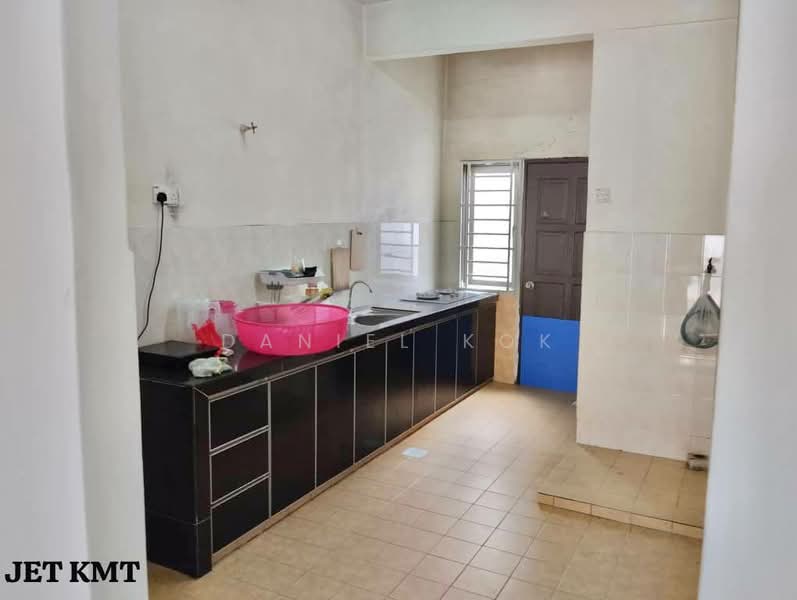 2-storey Terraced House for Sale in Taman Klang Utama (Kapar) - Daniel Kok - Kitchen - PropertyGuru.com.my