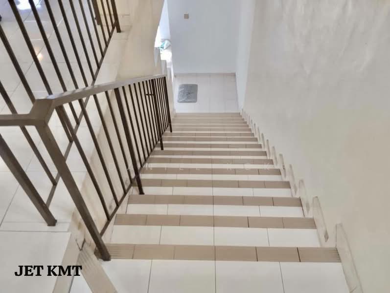 2-storey Terraced House for Sale in Taman Klang Utama (Kapar) - Daniel Kok - Corridor - PropertyGuru.com.my