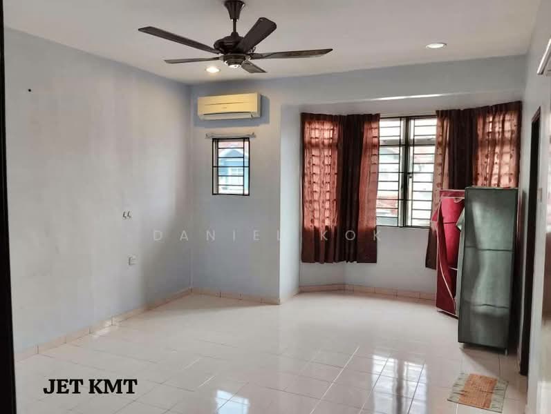2-storey Terraced House for Sale in Taman Klang Utama (Kapar) - Daniel Kok - Living Room - PropertyGuru.com.my