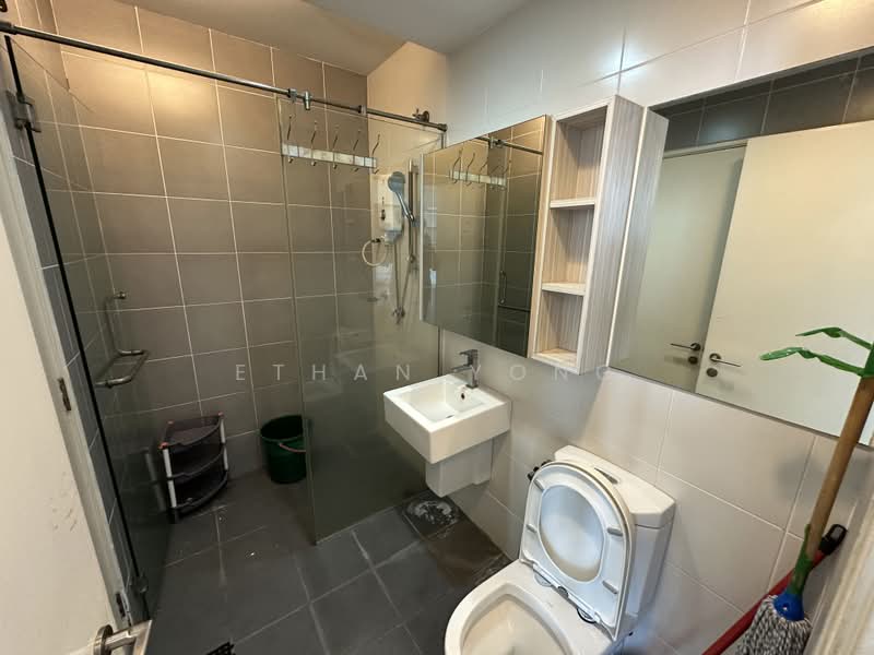 Servis Apartment untuk Disewa di Garden Plaza - Ethan Yong - Bathroom - PropertyGuru.com.my